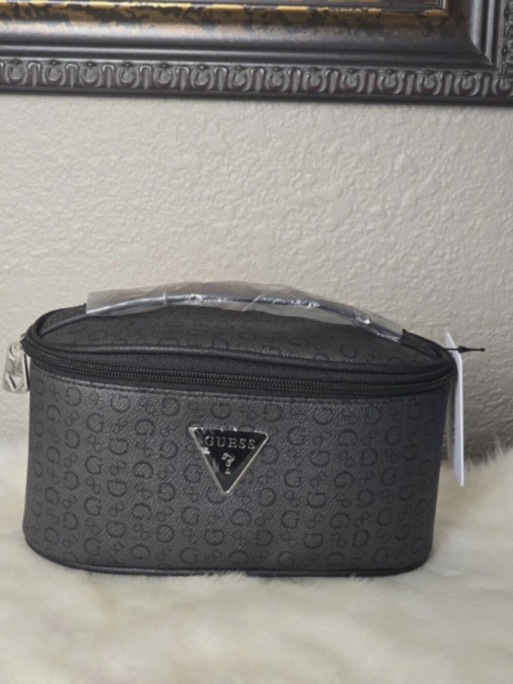 GUESS Logo Zip Makeup Bag Case w/ Top Handle, Black & Gray Logo Print